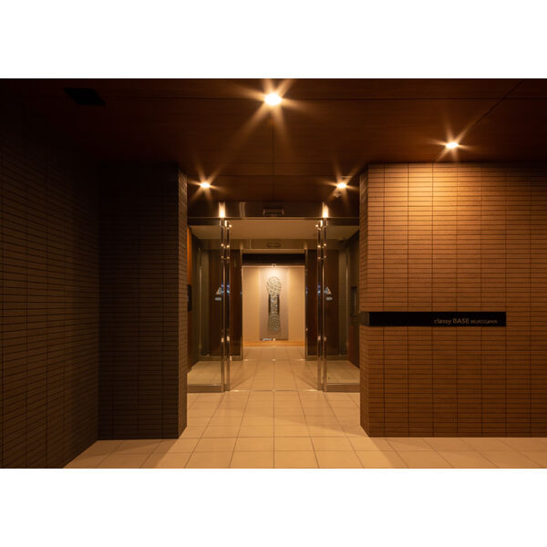 classy BASE 武庫川 516 玄関