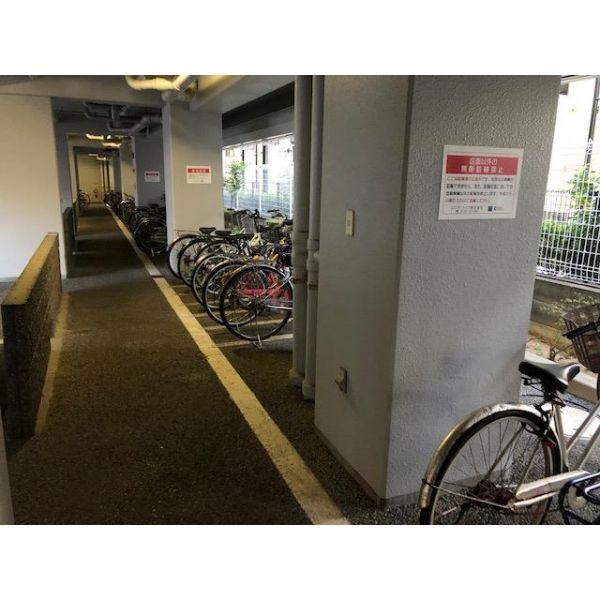 GranPino武庫川 506 駐車場