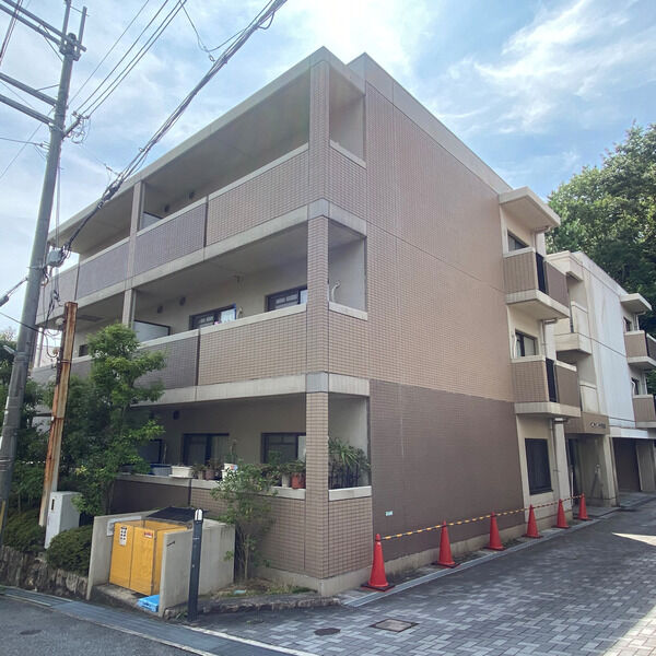 サンラヴィーヌ甲陽園