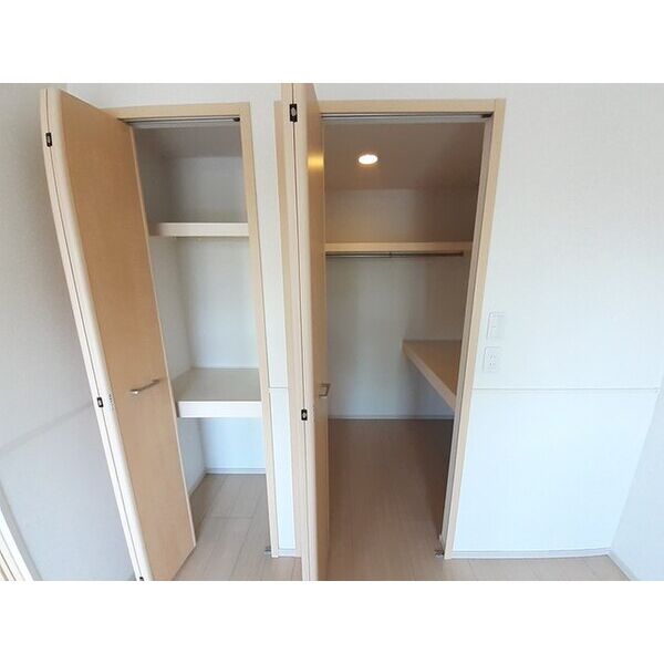 エアリーヒルズ芦屋 305 収納