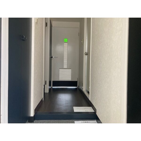 ホープ芦屋 210 玄関